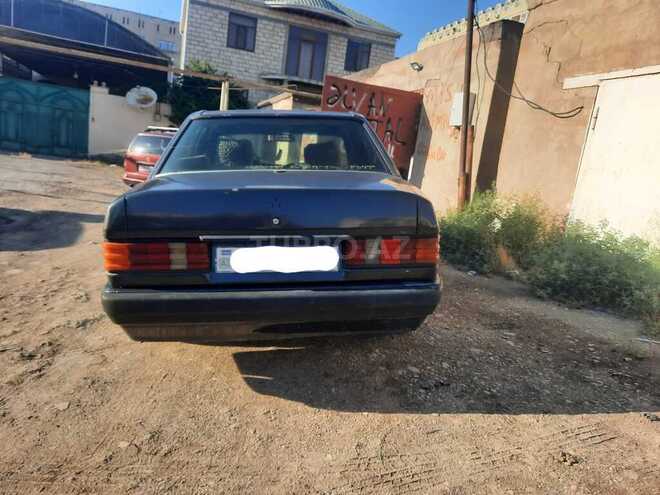 Mercedes 190-2