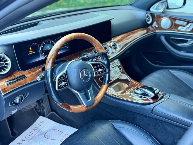 Mercedes E 350-10
