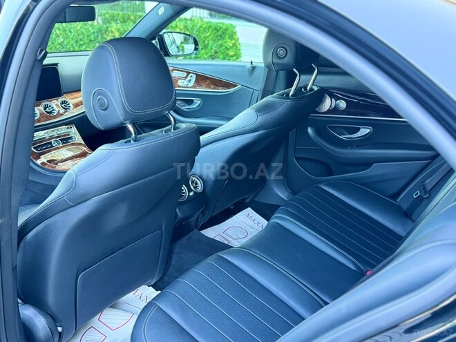Mercedes E 350-13