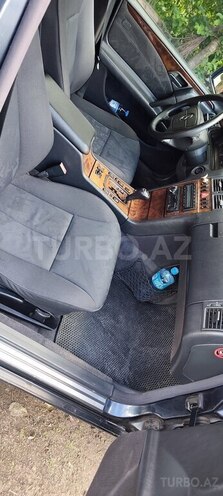 Mercedes E 240-5