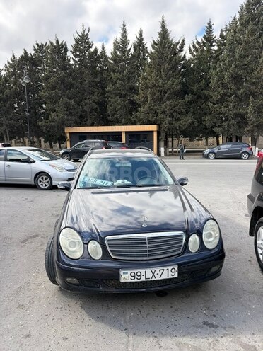Mercedes E 220-4