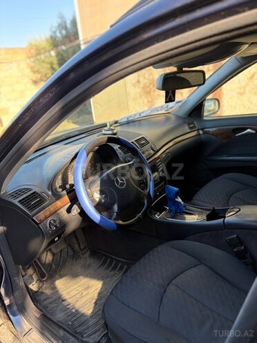 Mercedes E 220-10