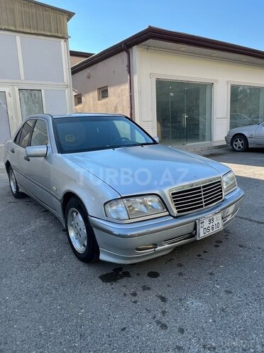 Mercedes C 200-1