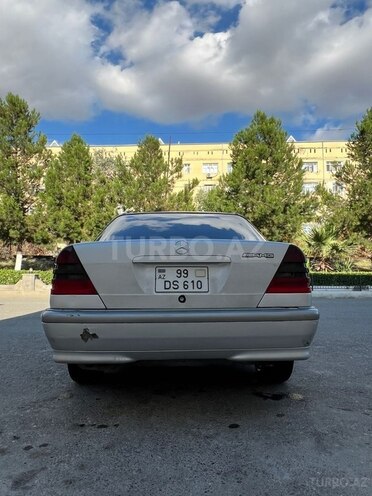Mercedes C 200-13