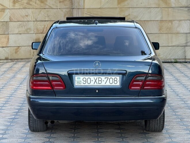 Mercedes E 240-7