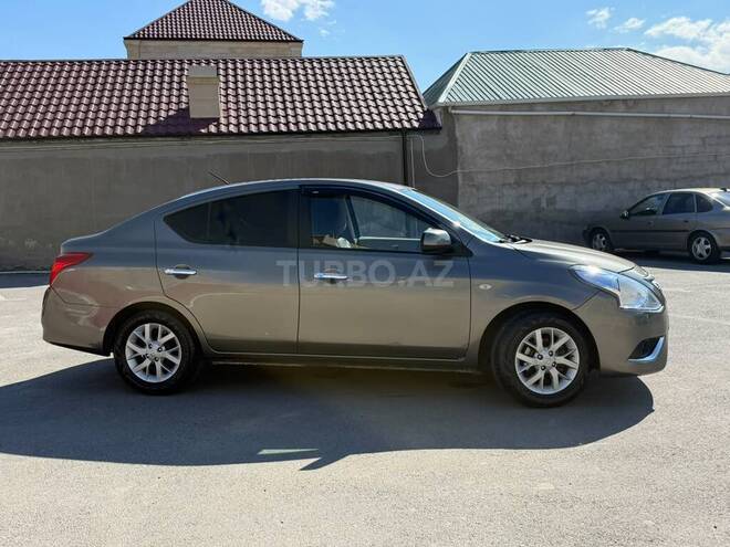 Nissan Sunny-4