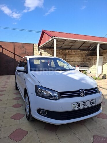 Volkswagen Polo-6