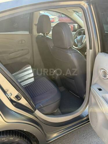 Nissan Sunny-5