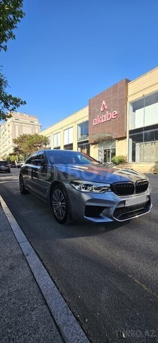 BMW 530e-12