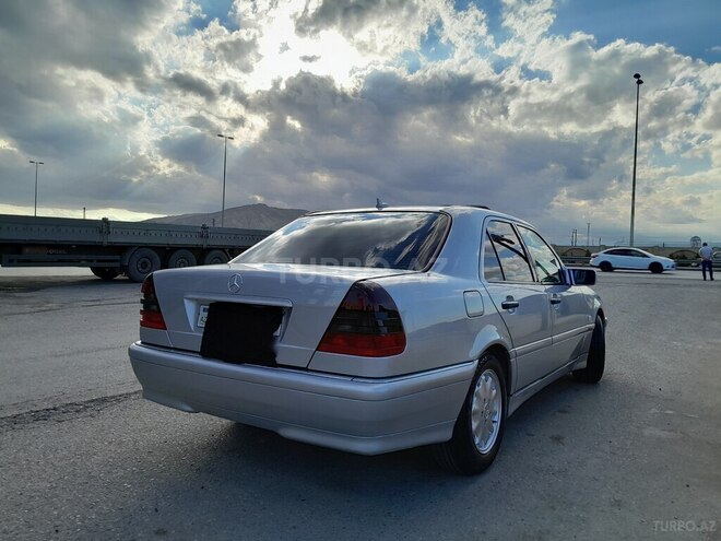 Mercedes C 180-4