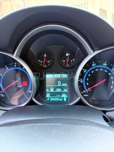 Chevrolet Cruze-15