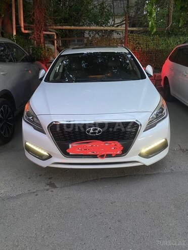 Hyundai Sonata-1
