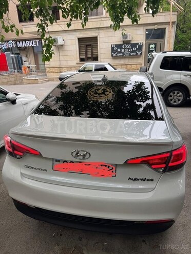 Hyundai Sonata-2