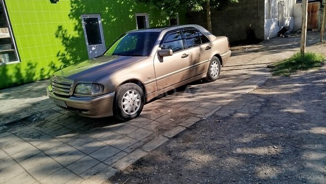 Mercedes C 200-3