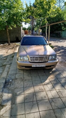 Mercedes C 200-7