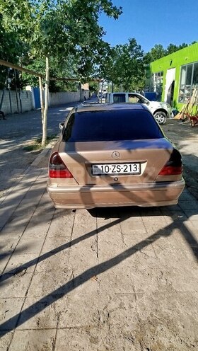 Mercedes C 200-10