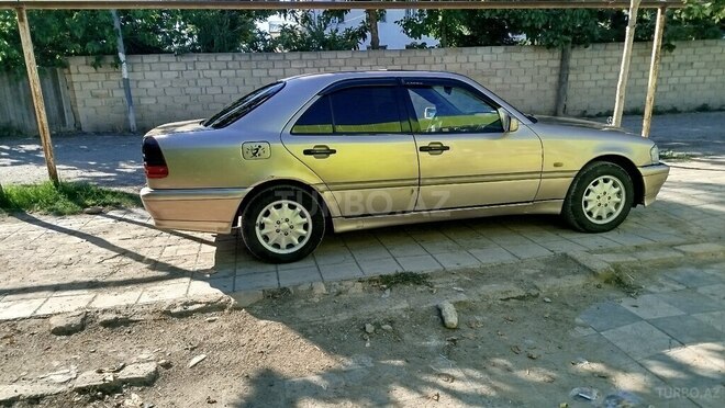 Mercedes C 200-12