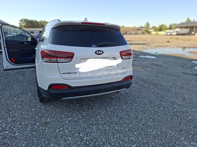 Kia Sorento-12