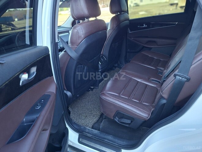 Kia Sorento-7