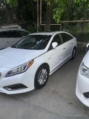 Hyundai Sonata-5