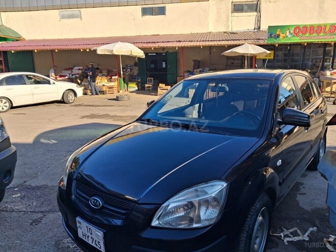 Kia Rio-5