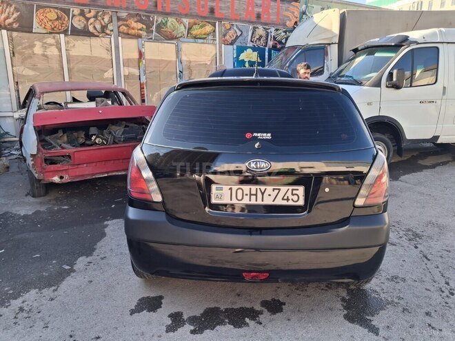 Kia Rio-2