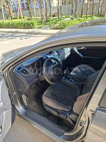 Kia Cerato-10