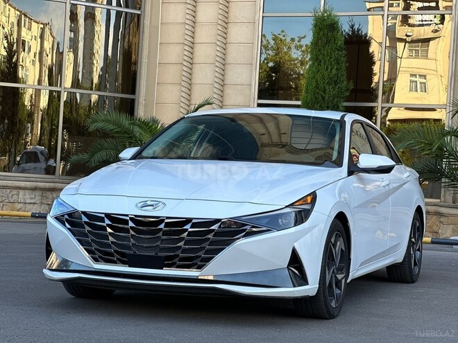 Hyundai Elantra-4
