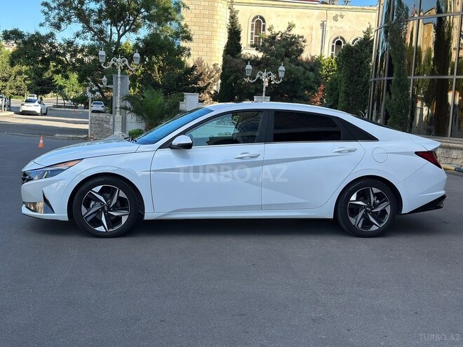 Hyundai Elantra-6