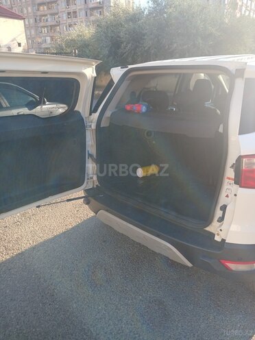 Ford Ecosport-6