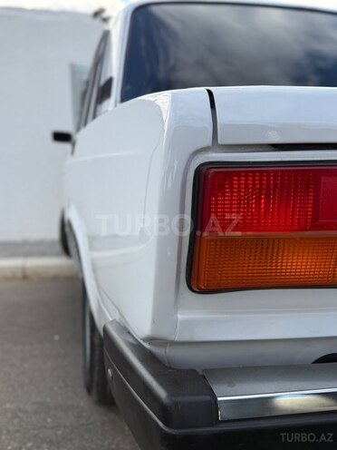 LADA (VAZ) 2107-2