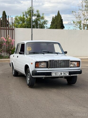 LADA (VAZ) 2107-1