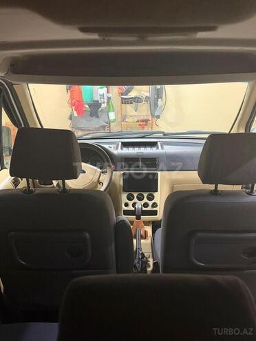 Ford Tourneo Connect-10