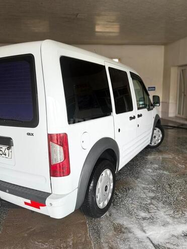 Ford Tourneo Connect-6