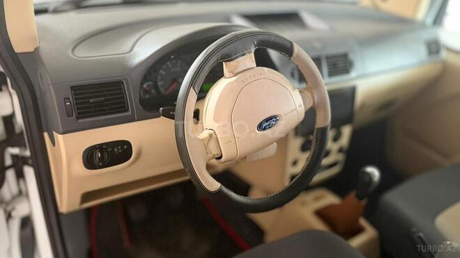 Ford Tourneo Connect-8