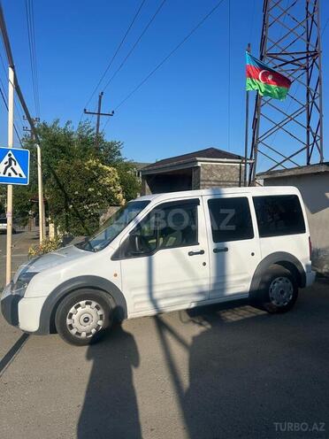 Ford Tourneo Connect-2