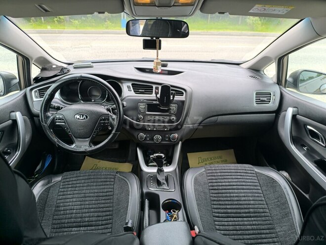 Kia Ceed-11