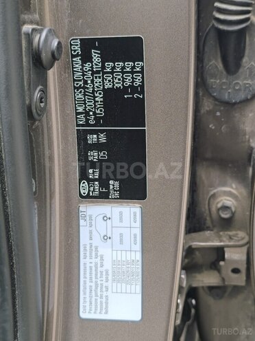 Kia Ceed-16