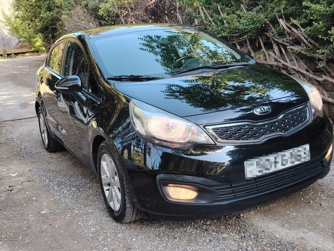 Kia Rio-5