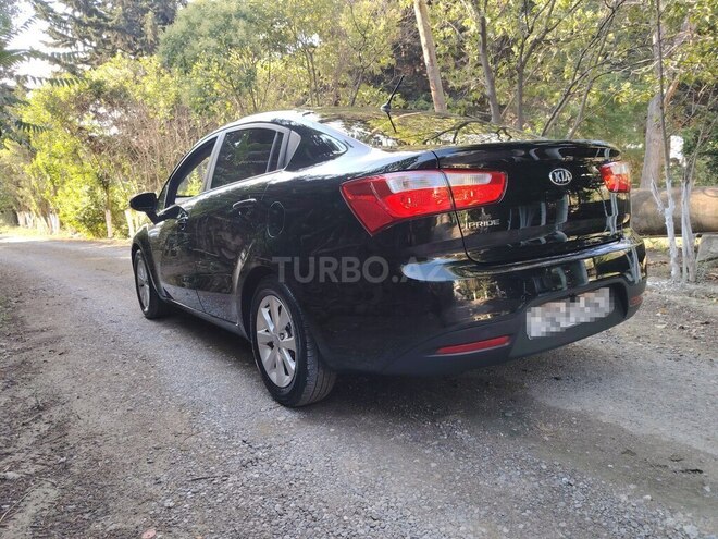 Kia Rio-4