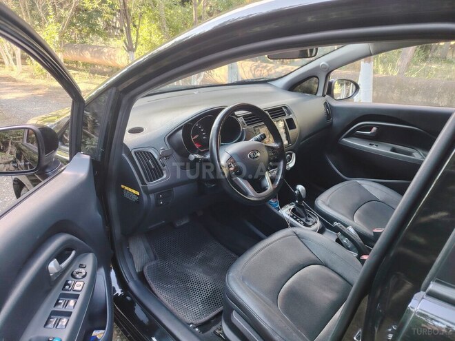 Kia Rio-13