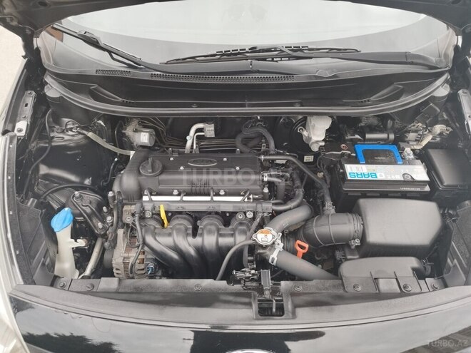 Kia Rio-10