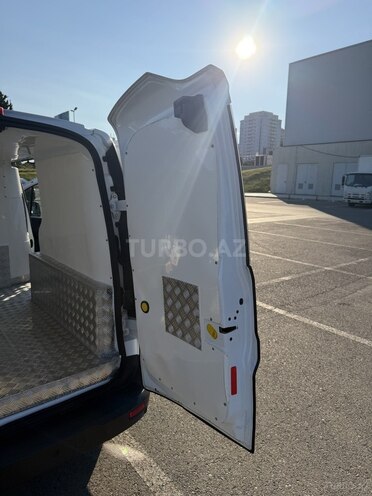 Ford Transit Connect-10