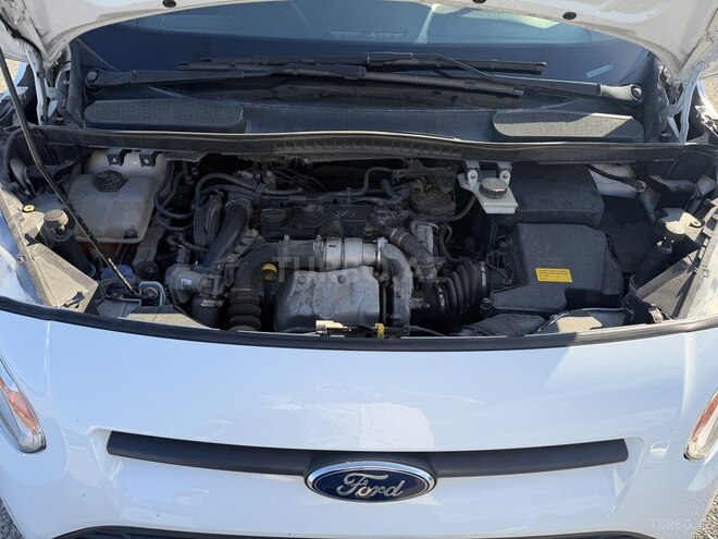 Ford Transit Connect-7