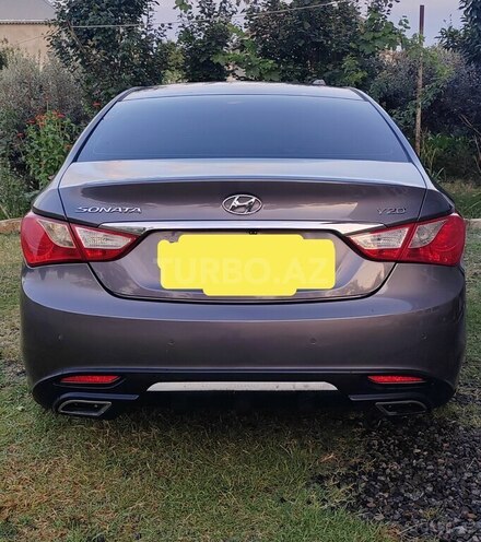 Hyundai Sonata-4