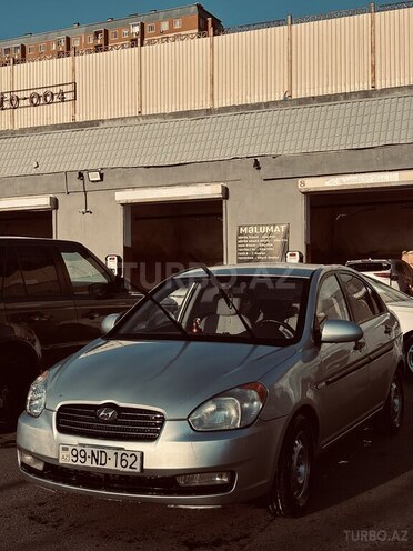 Hyundai Accent-1