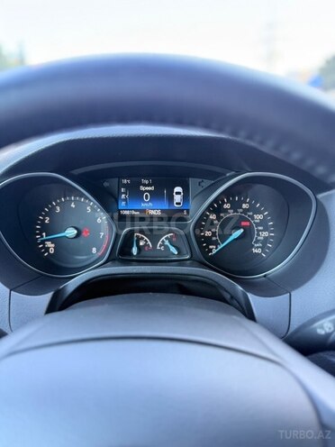 Ford Focus-7