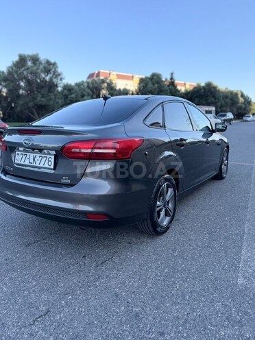 Ford Focus-6