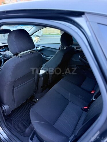 Ford Focus-10