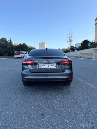 Ford Focus-2